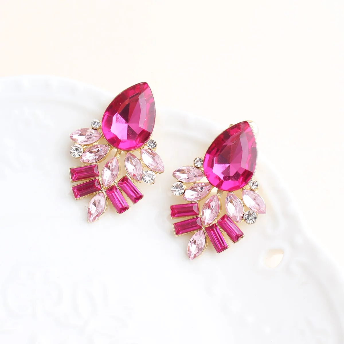 NEW Women Fashion Jewelry Style Blue/Black/Pink Earrings Handmade Rhinestone sweet stud crystal  earrings for women girl