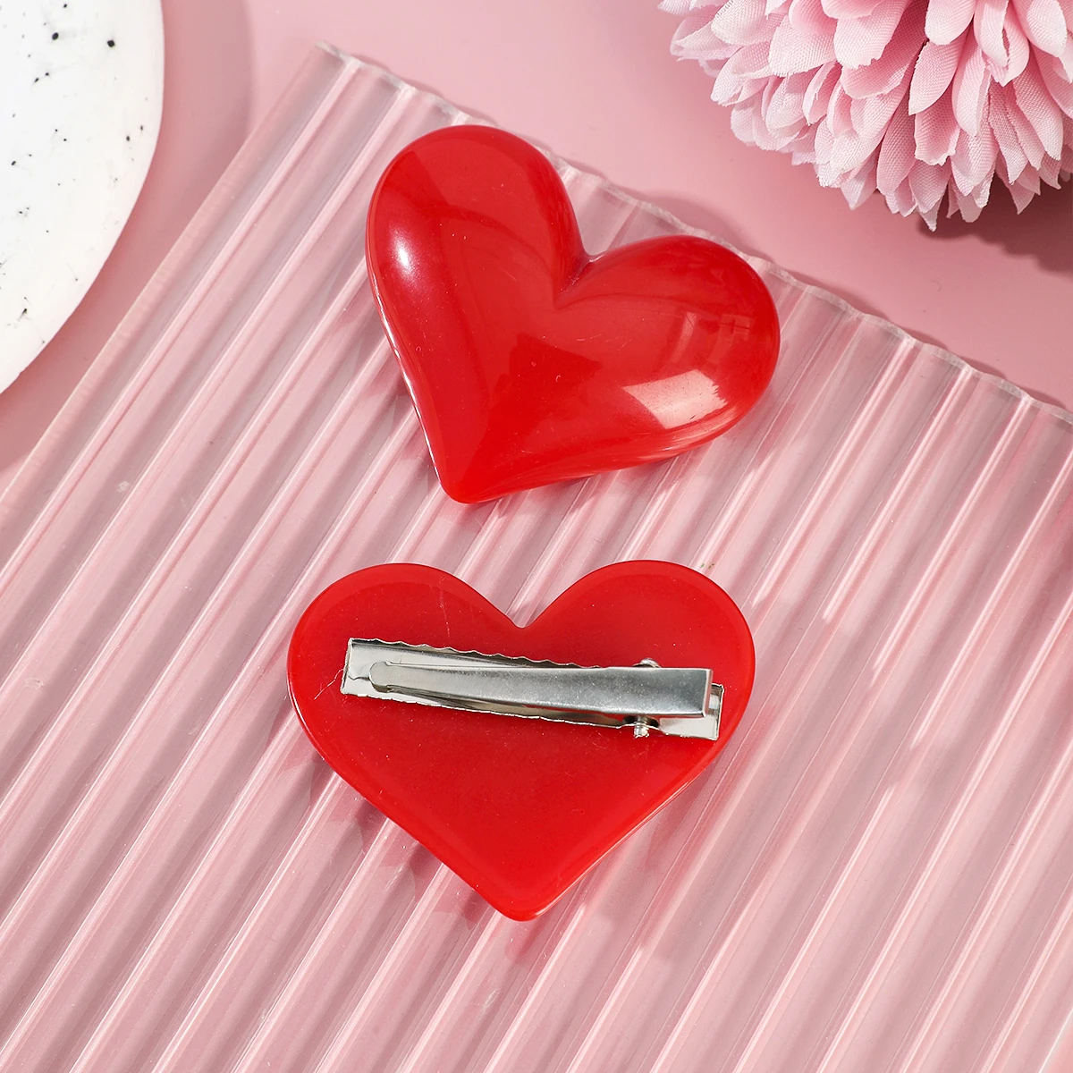 AWAYTR Clip de flequillo lateral de amor rojo para mujeres y niñas, horquillas de pico de pato Kawaii, Clips de flequillo lateral para la cabeza, accesorios para el cabello, regalo