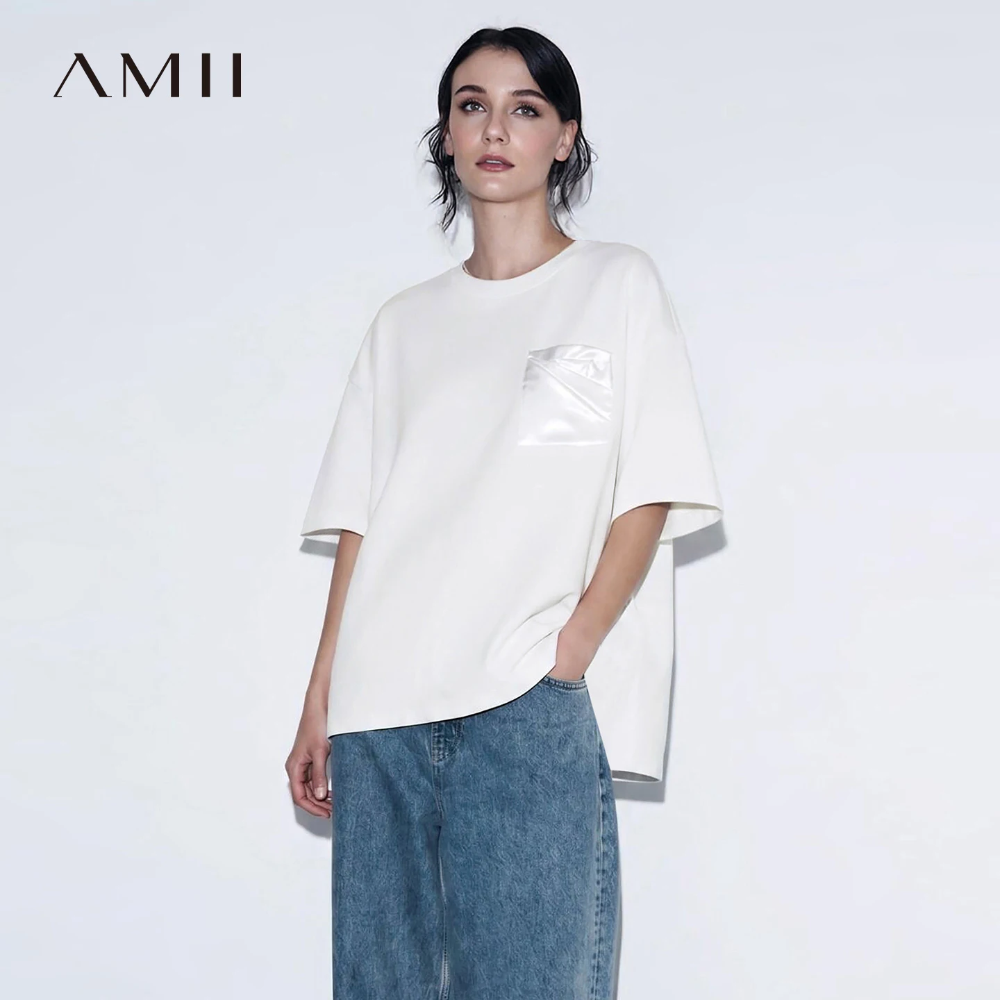 

Amii Women's T-Shirt 2026 Summer New Oversized Cotton Short Sleeve Tops Side Slit Mid Length Patch Pocket Tee Shirt 12642037