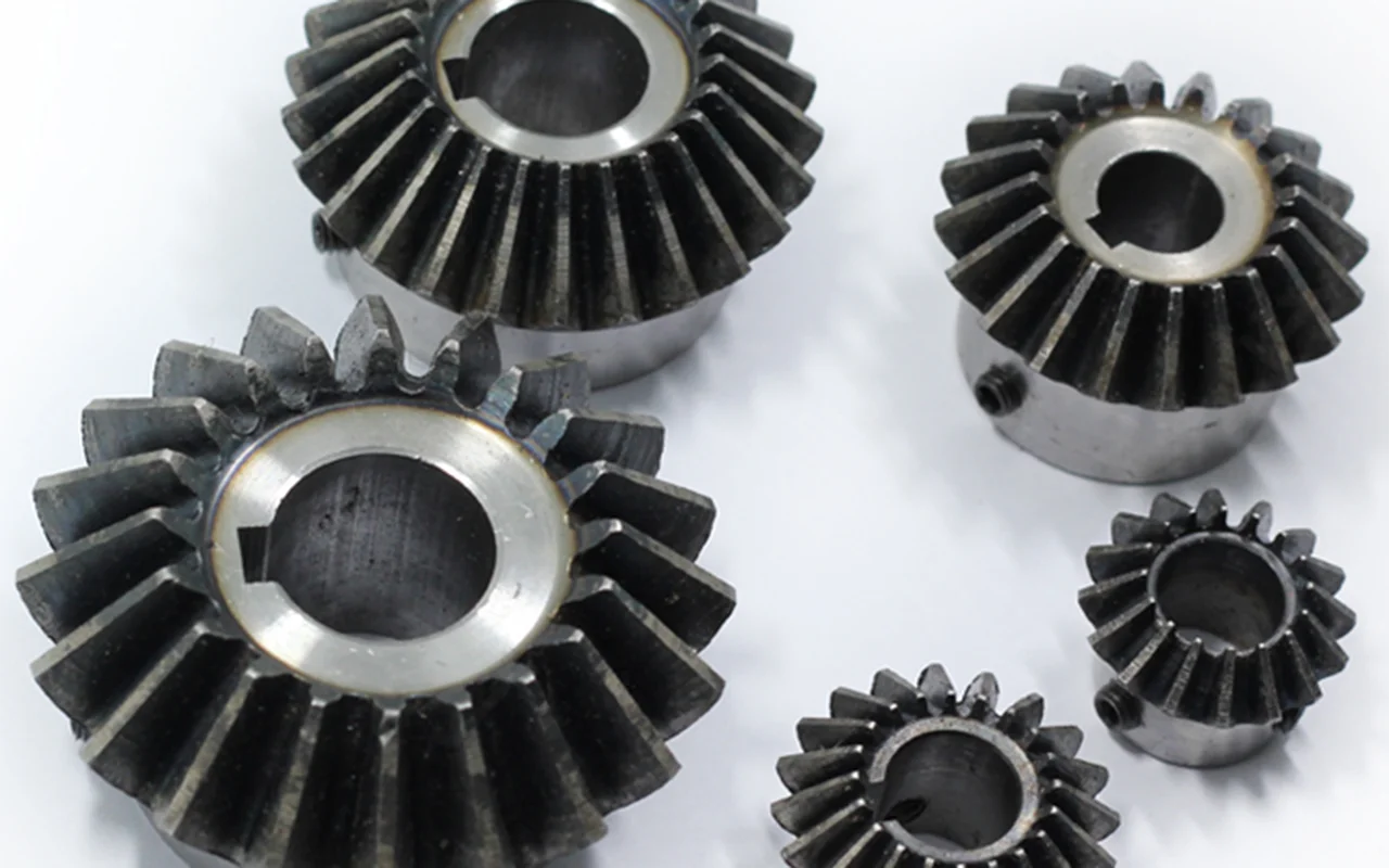 2pcs Bevel Gear 1.5M 25Teeth Inner Hole 8/10/12/14/15/16/17/18/20mm M5 Screw Fixed Gear 90 Degrees  Meshing Angle Steel Gears