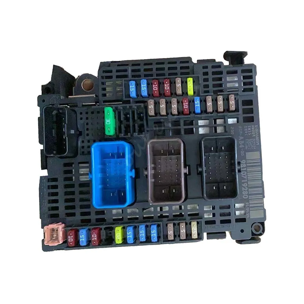 BSM-AB4-00 For Peugeot 508 Citroen C4 Fuse Box Electric Control BSMAB400 Car Accessories