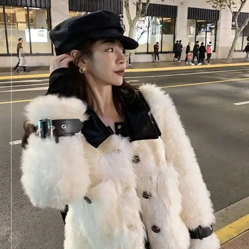 

Women's 2023 Winter Fur Coat Loose Short Imitation Lamb Fur Plush One-piece Outercoat Single-breasted Lady Casual Luxury Jackets