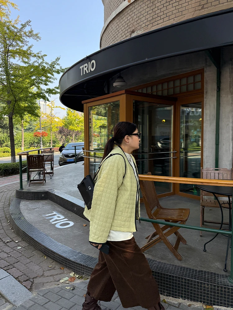 

Классическая хлопковая куртка в клетку, легкая и теплая, из хлопка, простого кроя, больших размеров, женская, модная, для повседневной носки, с круглым вырезом.