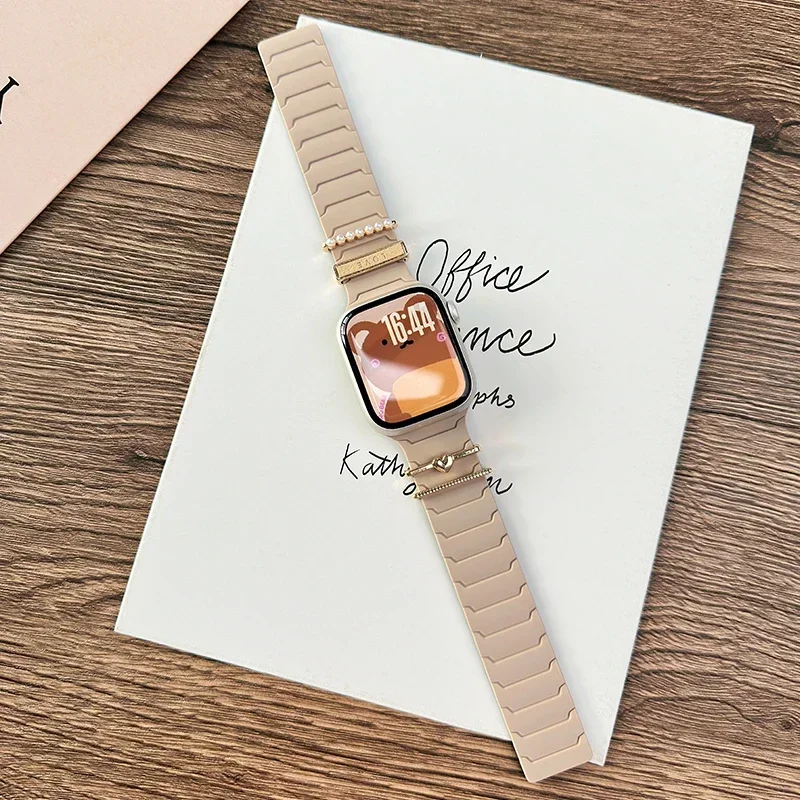 الديكور + المغناطيسي سيليكون سوار حزام ل سوار ساعة أبل الترا 2 45 مللي متر 44 مللي متر 40 مللي متر 42 مللي متر 46 مللي متر 41 مللي متر IWatch سلسلة 10 SE 9 8 7