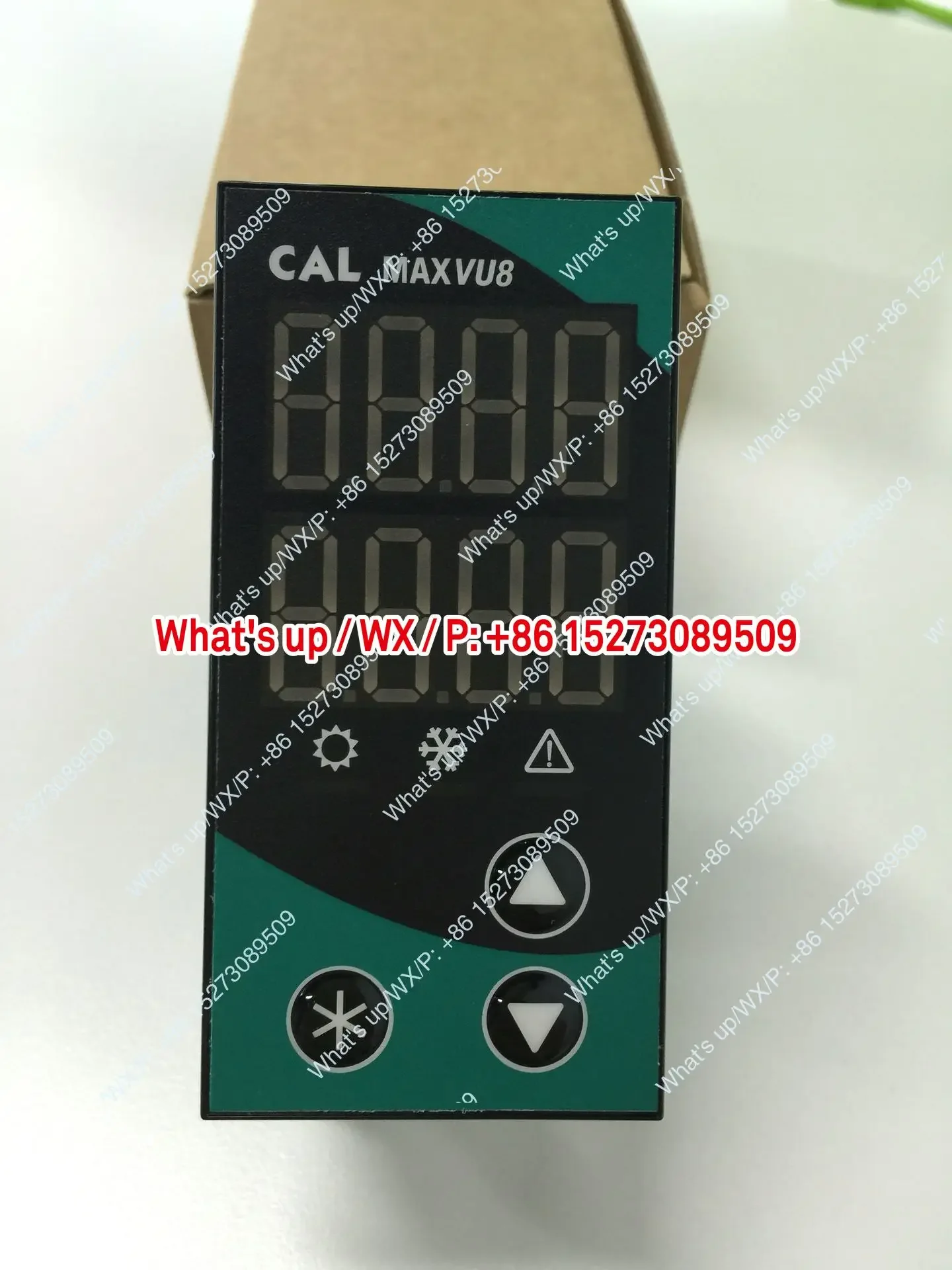 New original British MAXVU8 08EMRRR02600 S413 temperature control instrument