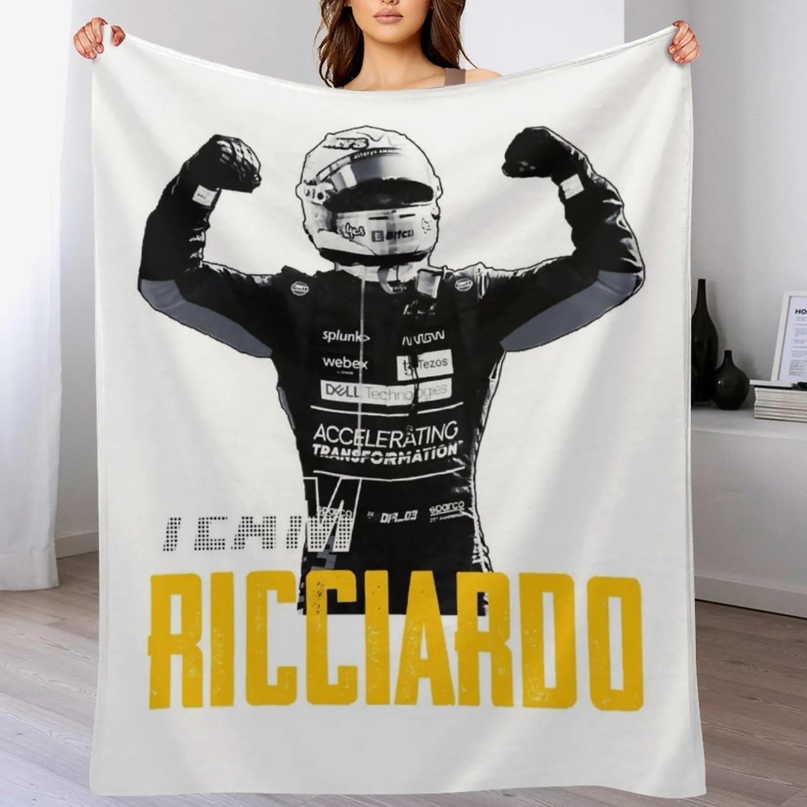 

Ricciardo Helmet Classic Throw Blanket Fashion Sofas Luxury Designer Blankets