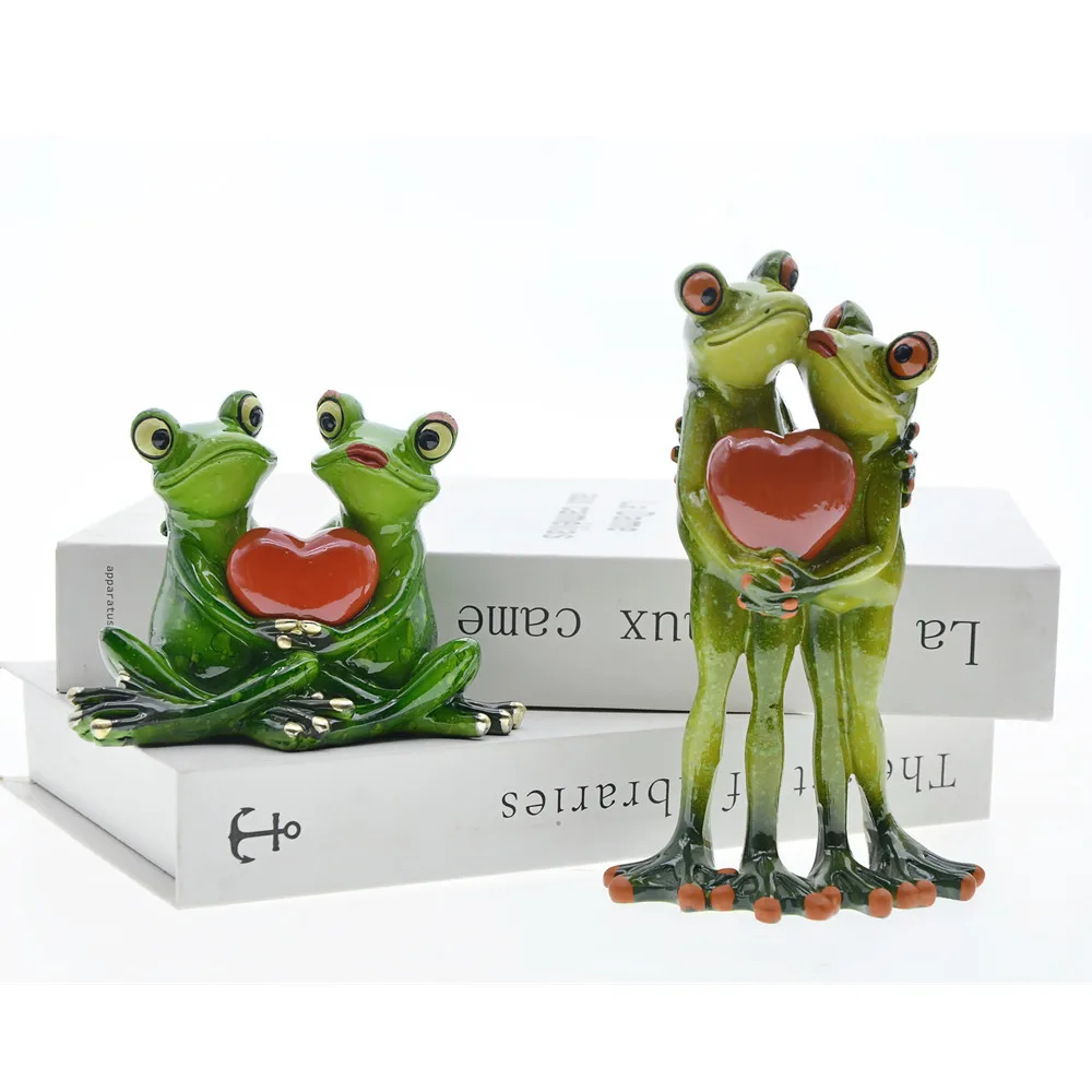 Couple Frog Statue Red Heart Figurine Home Interior Desktop Decoration Animal Sculpture Resin Crafts Wedding Ornaments Gifts