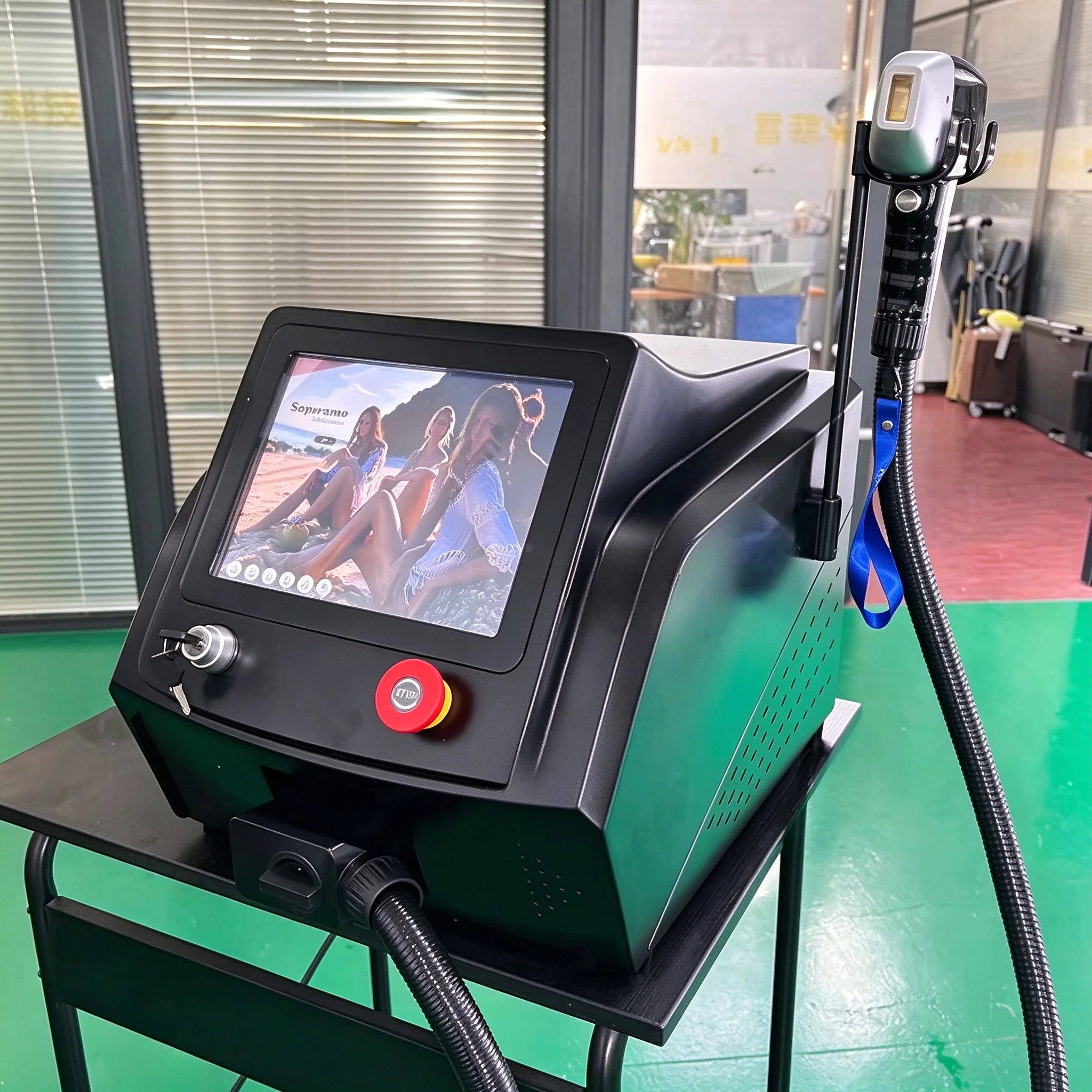 Portable cold triple laser 755 808 1064 device Three wavelength painless 808nm hair removal machine