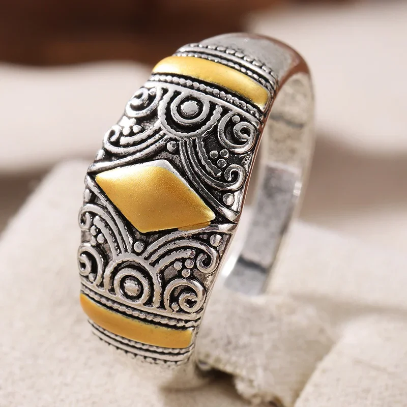 Vintage Two Tone Wide Ring For Women Embossed with Rolled Grass Pattern Exotic Style Ring Daily Trend Jewelry Accessory