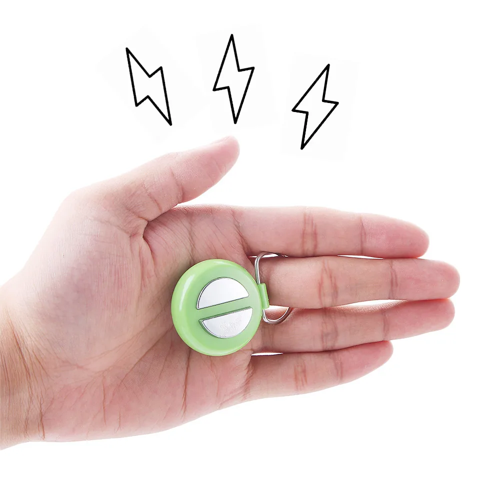 April Fools Day Funny Gag Gift Novelty Electric Shock Toy Electric Shock Handshake Electric Handshake Toy Electronic Toys