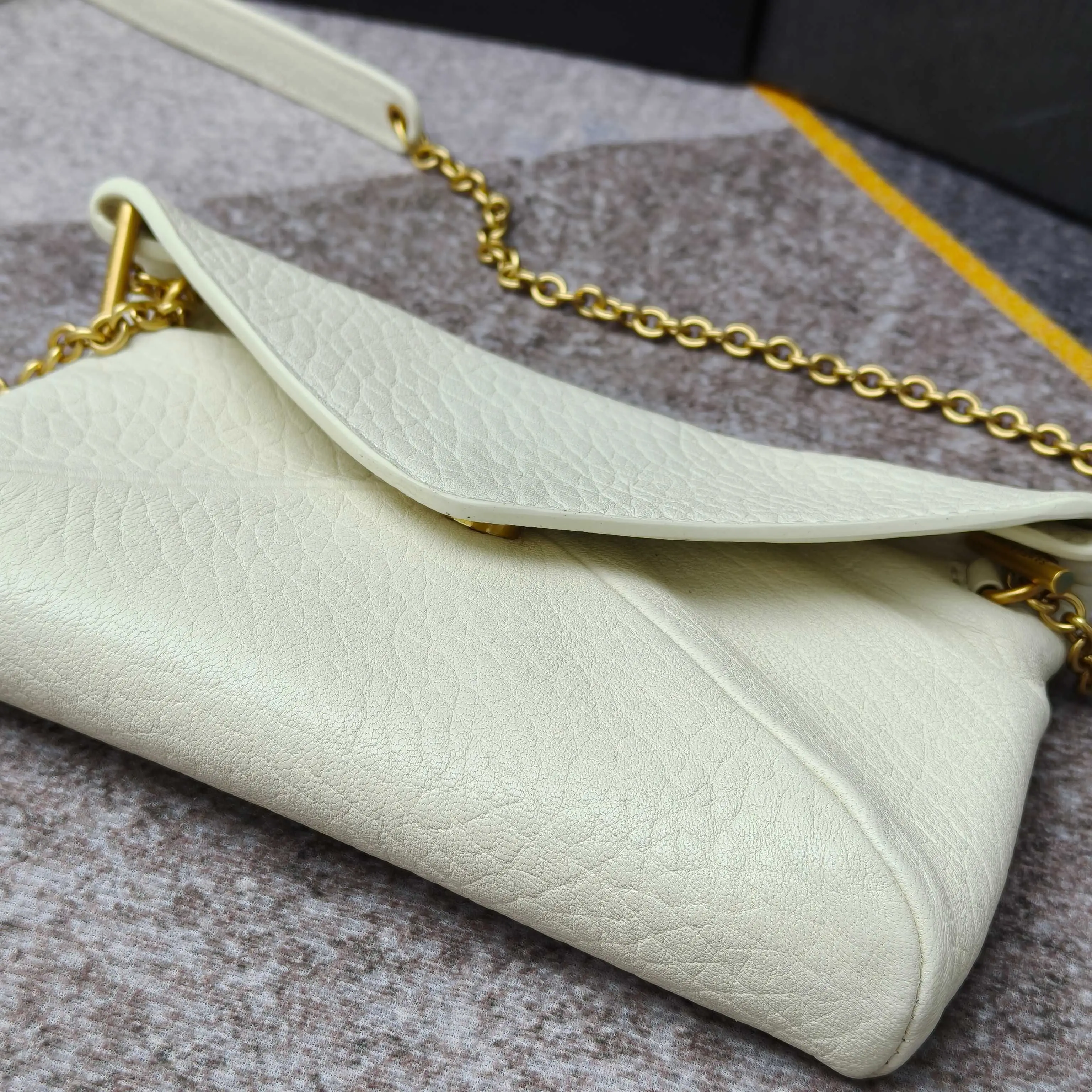 Borsa Classica Senza Tempo in  - Leatherwork Workshop recensione e prezzo