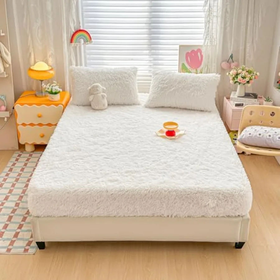 

Faux Fur 3 PC Sheet Set with Extra Soft Plush Velvet Flannel Fluffy Fuzzy Fitted Sheet x 1, Pillowcase x 2