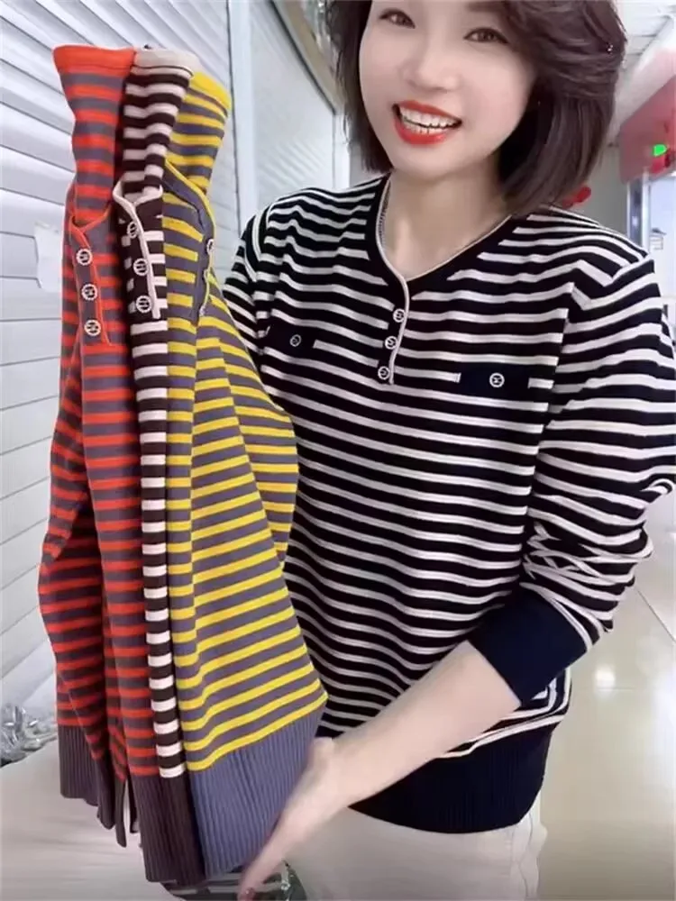 

Spring Autumn V-Ne Knitted Long Sve Thin Mommy Sle Top Women's Faionable Outerwear Striped Classy T-irt Base Layer
