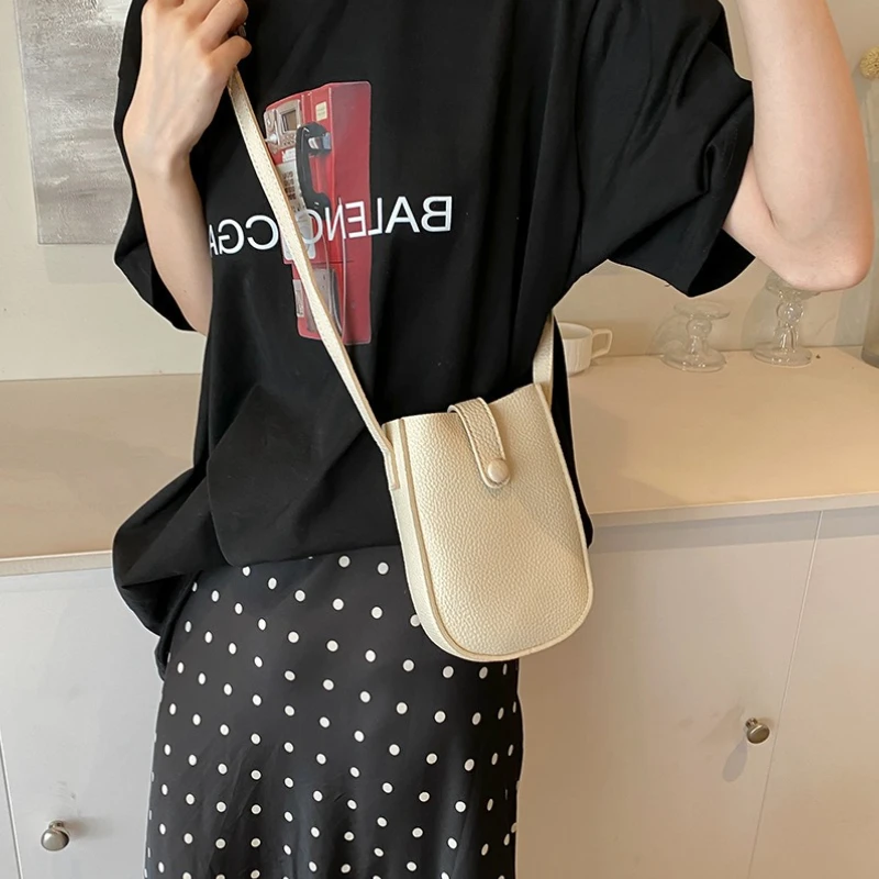 2025 جديد المرأة حقيبة هاتف صغيرة متعددة الوظائف بولي Leather الجلود حقيبة كتف عصرية مشبك حقيبة حقيبة رياضية تشغيل حقيبة كروسبودي #3