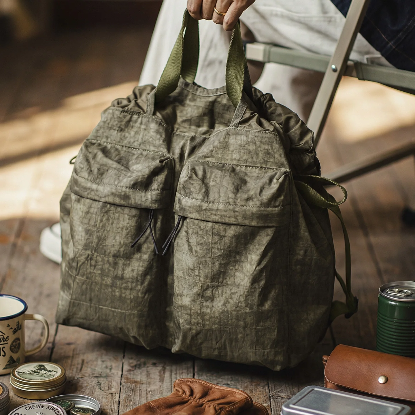 

Maden Vintage Outdoor Pilot Helmet Bag Large Capacity Military Green Tactical Crossbody Bag for Men Carryall Handle Hiking Pack