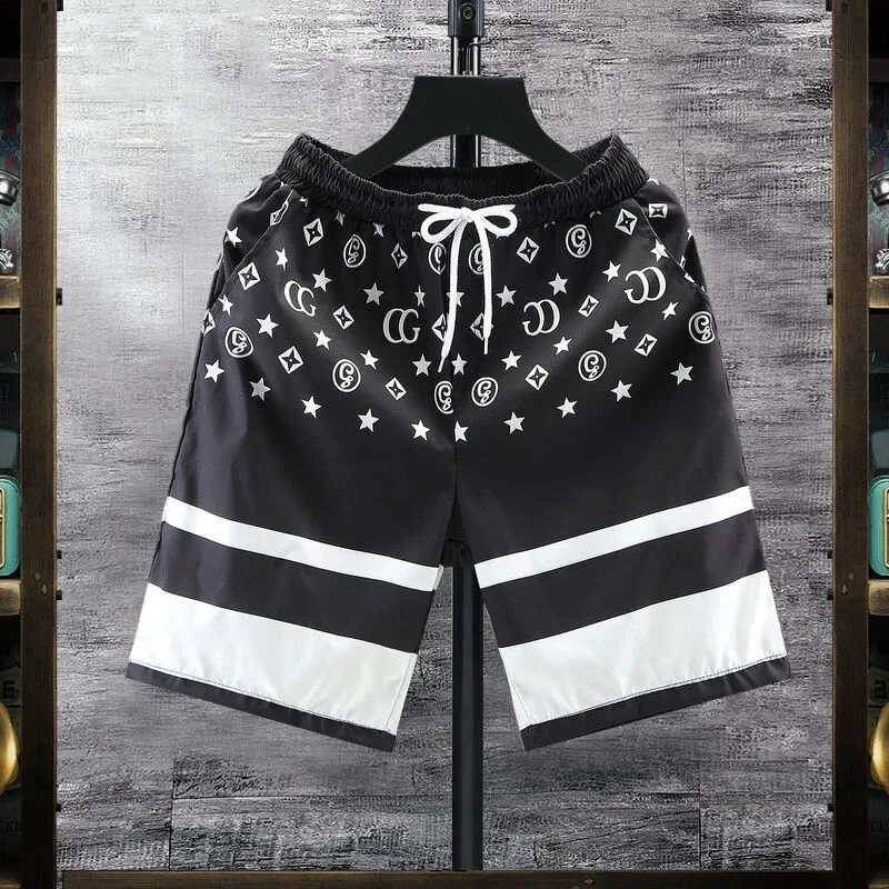 

Modern Trend Design Half Letter Graphic Half Striped Print Men Women Shorts Soft Comfy Stylish Relaxed-Fit Street Casual Moto