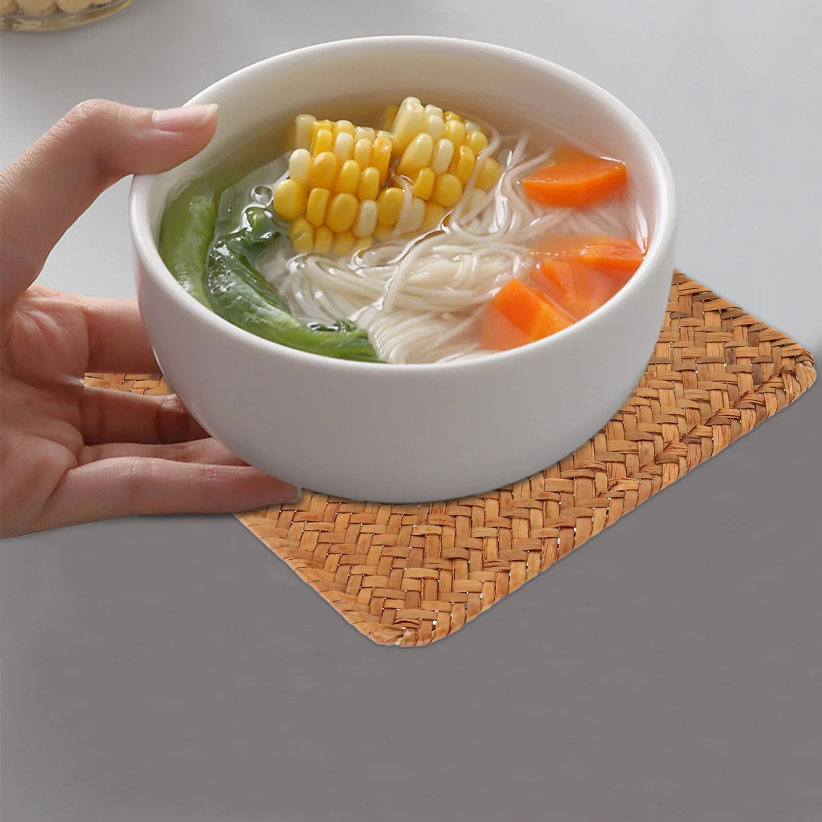 

1pcs Seagrass Placemats 20X20 Cm Retro Woven Square Rattan Table Mats Non-Slip Heat Insulating Dining Placemats For Kitchen