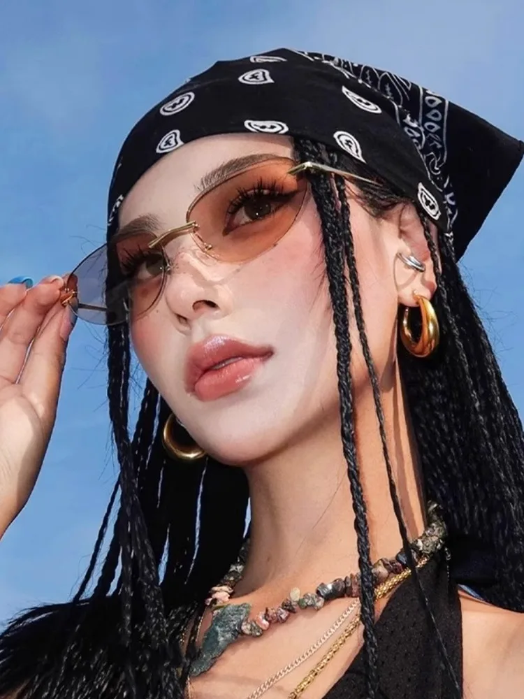 ربطة شعر نسائية عصرية بتصميم زهرة الكاجو على طراز Y2K ميلينيوم بانك، عصابة رأس أنيقة بأسلوب الهيب هوب، قبعة دائرية للتبادل ال... #4