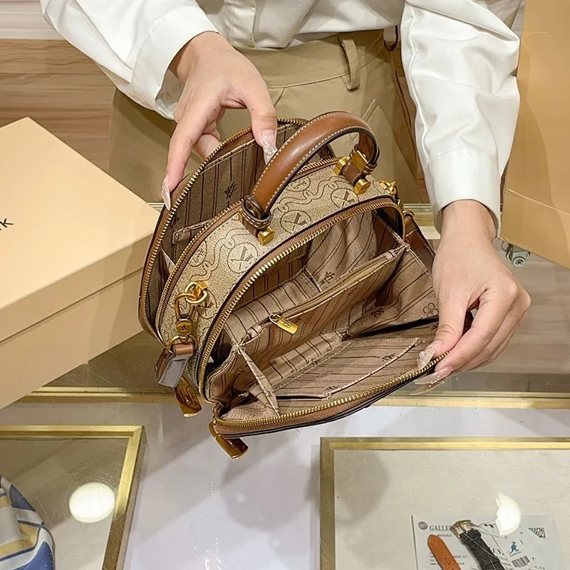 Light luxury brand designer women\'s handbag 2024 new fashionable high-end handbag crossbody shoulder bag small round bag