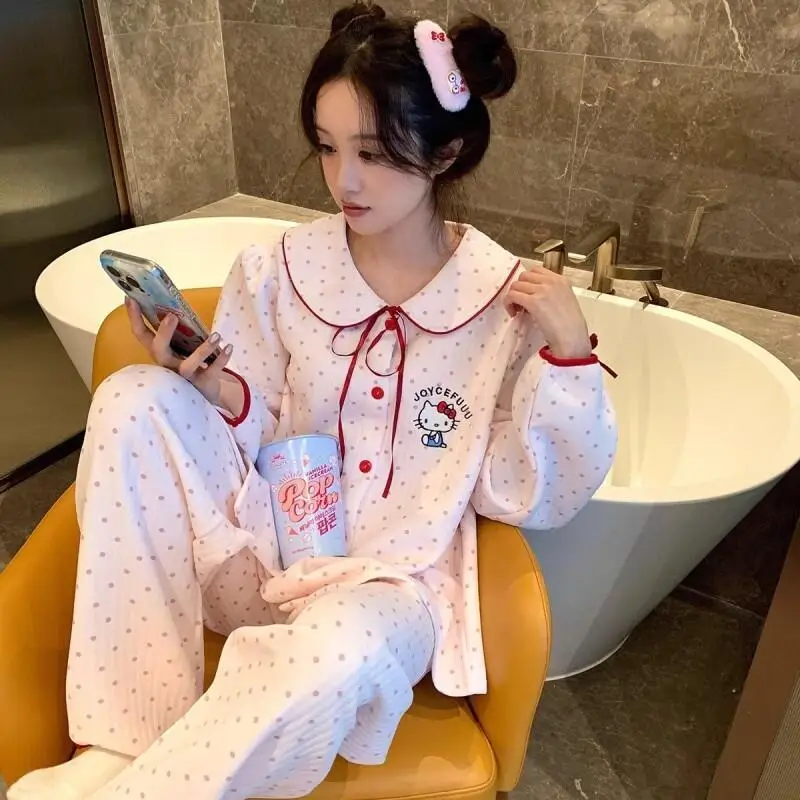 

Sanrio осенне-зимний новый милый и милый комплект с длинными рукавами «Hello», плотная теплая домашняя одежда, воздушная хлопковая пижама для женщин