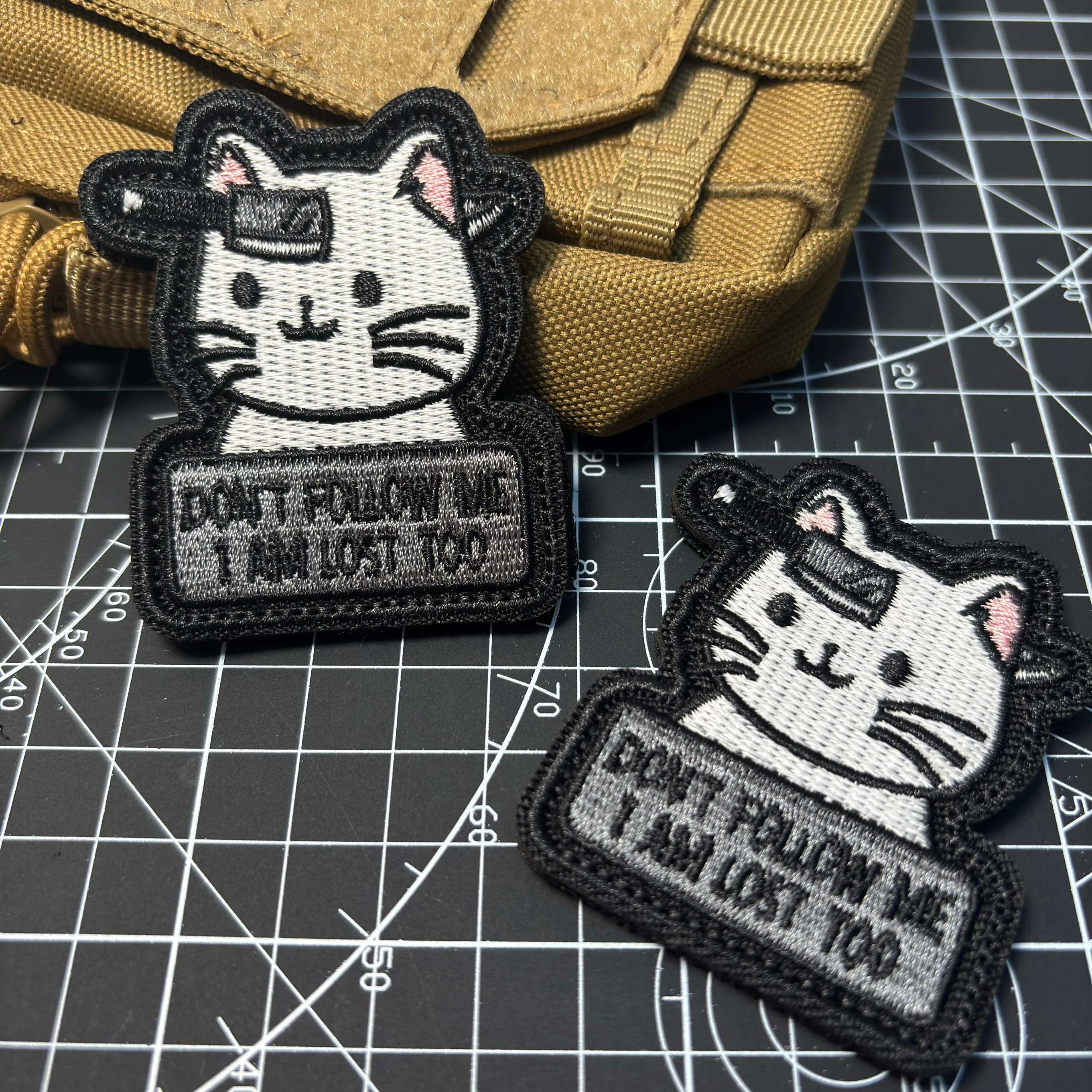 

Funny Lost Cat Embroidery Patch Glow in Dark Hook and Loop Badge Cute Tactical Patch for Backpack Jacket