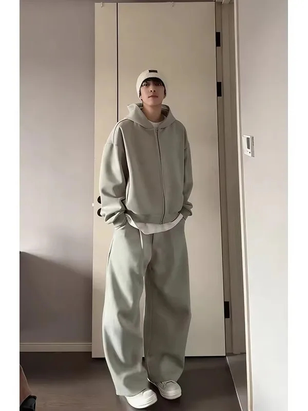 

Мужской спортивный костюм в американском стиле: модный комплект из двух предметов (худи и широкие брюки) для весны, с длинными рукавами