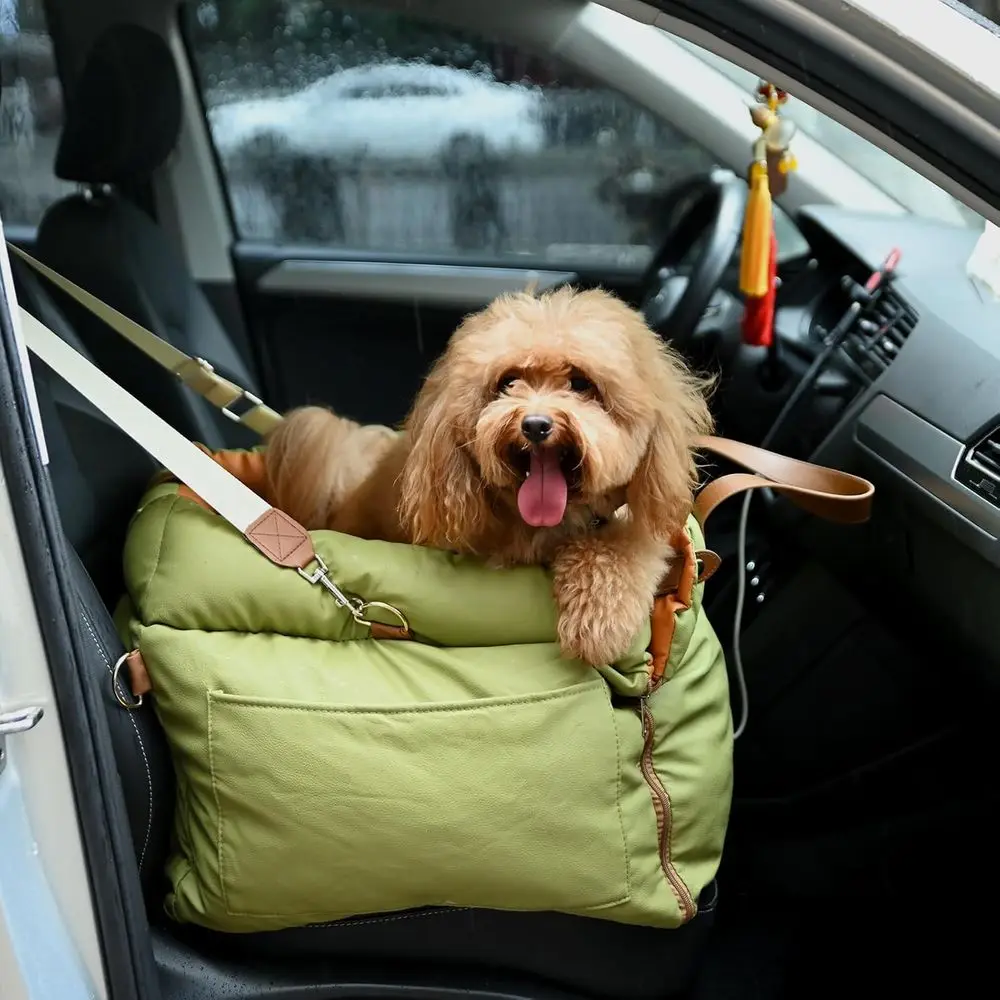 

Водонепроницаемая кожаная лежанка-переноска 3-в-1 для собак (автокресло и дорожная сумка) для мелких и средних питомцев весом до 16 кг (зеленая)