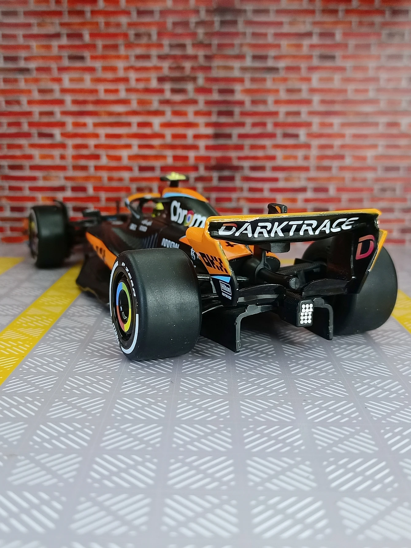 1:24 Simulation McLaren MCL60 Australian Racing Alloy F1 Rally Car Model rich details, fine workmanship, and good quality