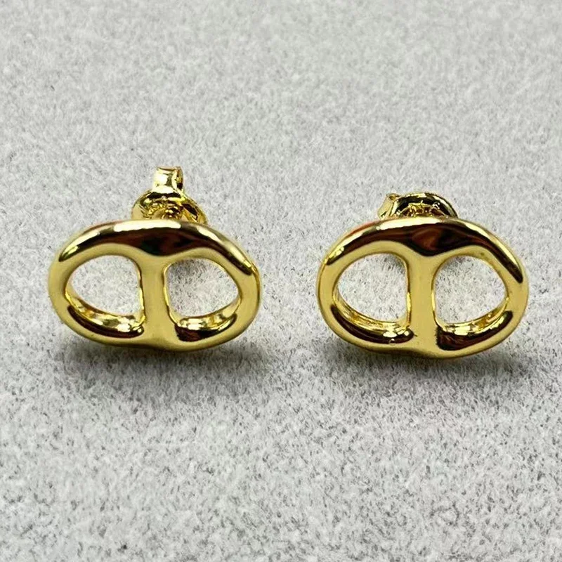 Luxury 2023 UNOde50 earring Europeu e Americano de Alta Qualidade das Mulheres Simples e Exquisite Brincos Romantic Jewelry Gift