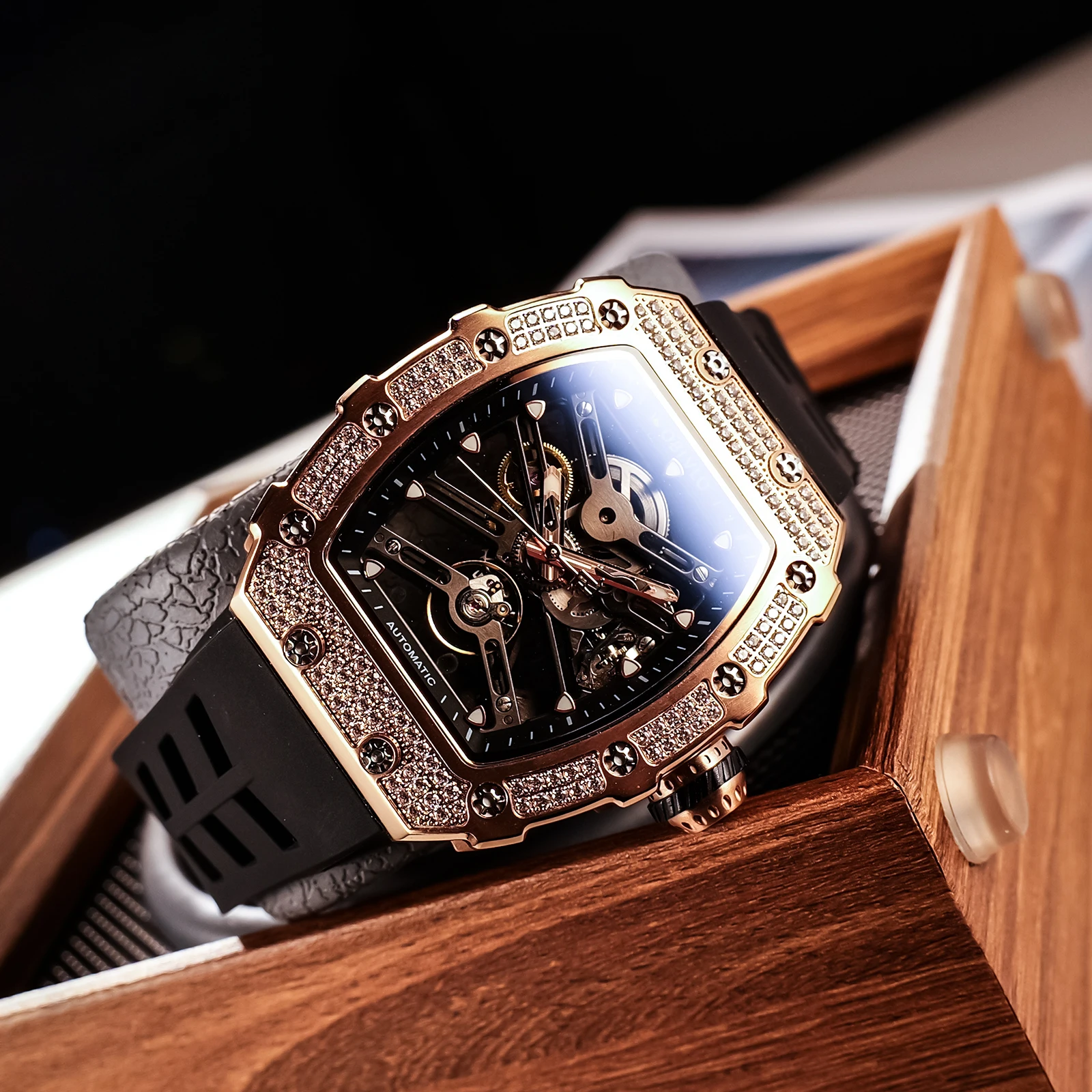 ساعة OBLVLO للرجال ميكانيكية أوتوماتيكية باللون الذهبي الوردي بتصميم هيكل عظمي مجوف مقاومة للماء ساعة رياضية مع شريط مطاطي XM-XSK