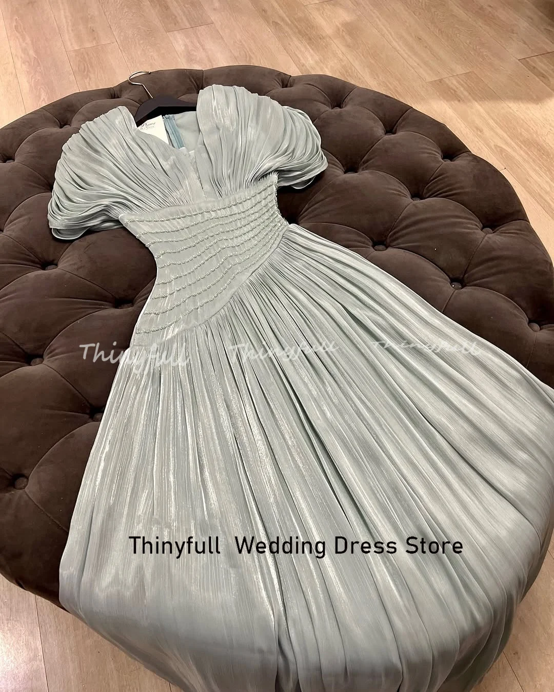 Thinyfull A 라인 아랍 댄스 파티 드레스 v 넥 반짝이 새틴 이브닝 파티 가운 Pleat 2025 Long Dress robes de soirée Customized