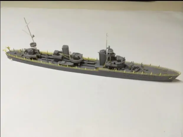 Resin Model 1/700 Italian Regia Marina