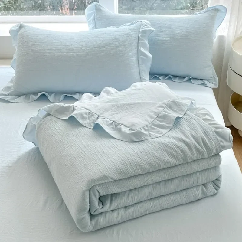 

Meticulously Made Graceful Summer Quilt for Relaxing Siestas: Fine - Tuned and Sophisticated