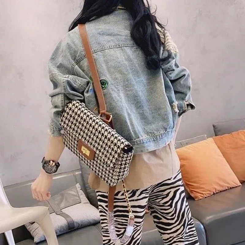 Crop Female Jeans Coat Spring Autumn Blue Short Embroidered Patchwork Small Graphic Women\'s Denim Jackets with Print Outerwears