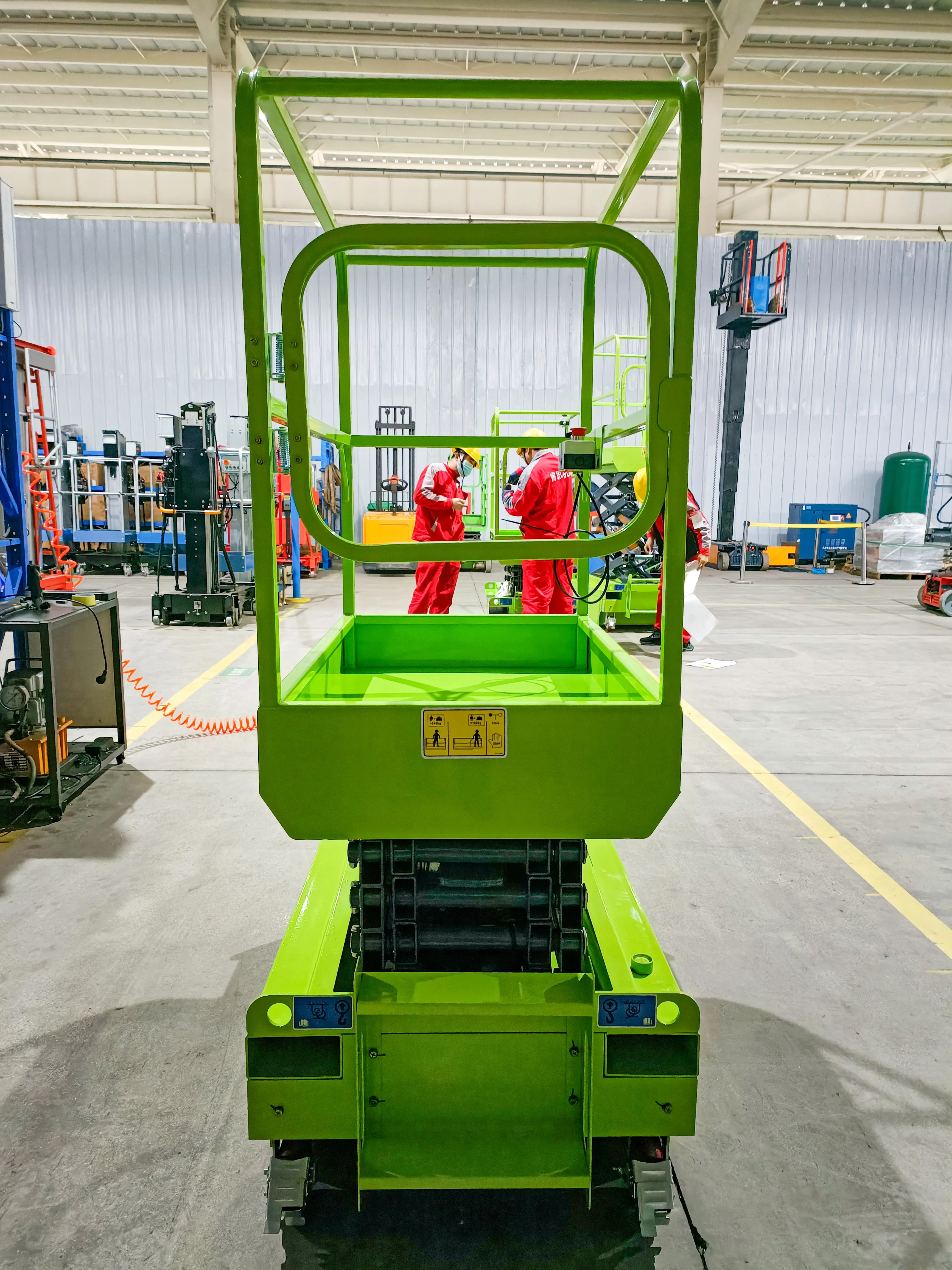 300kg Elevated Work Platform 3m 4m 5m Fully Electric Scissor Lift Work Platforms Motor Engine For Construction