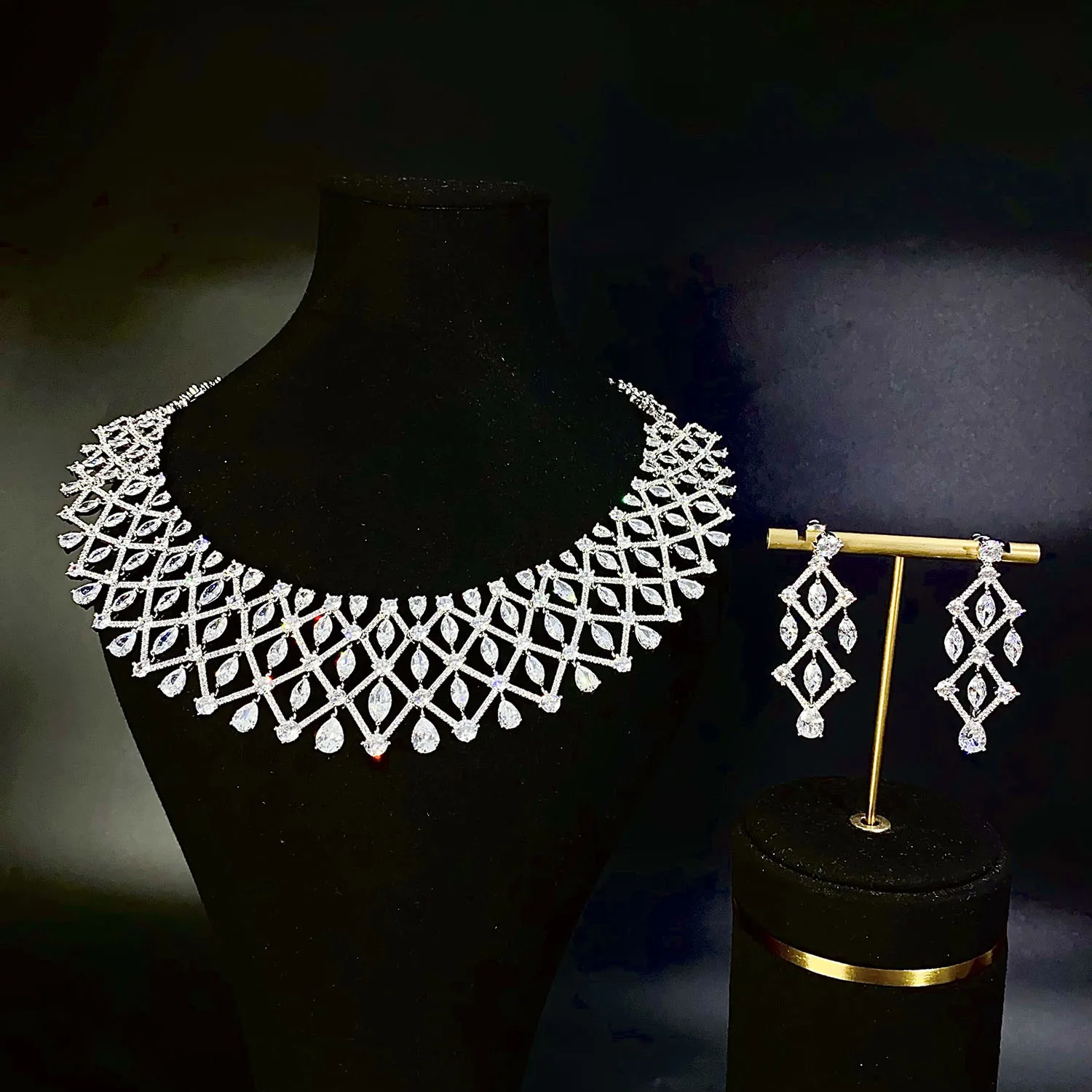 

High Luxury Jewellery Sparkling Fishnet Cross Necklace and Earrings Set of 2 Women's Banquet Prom Party Dress Bridal Gift M-393