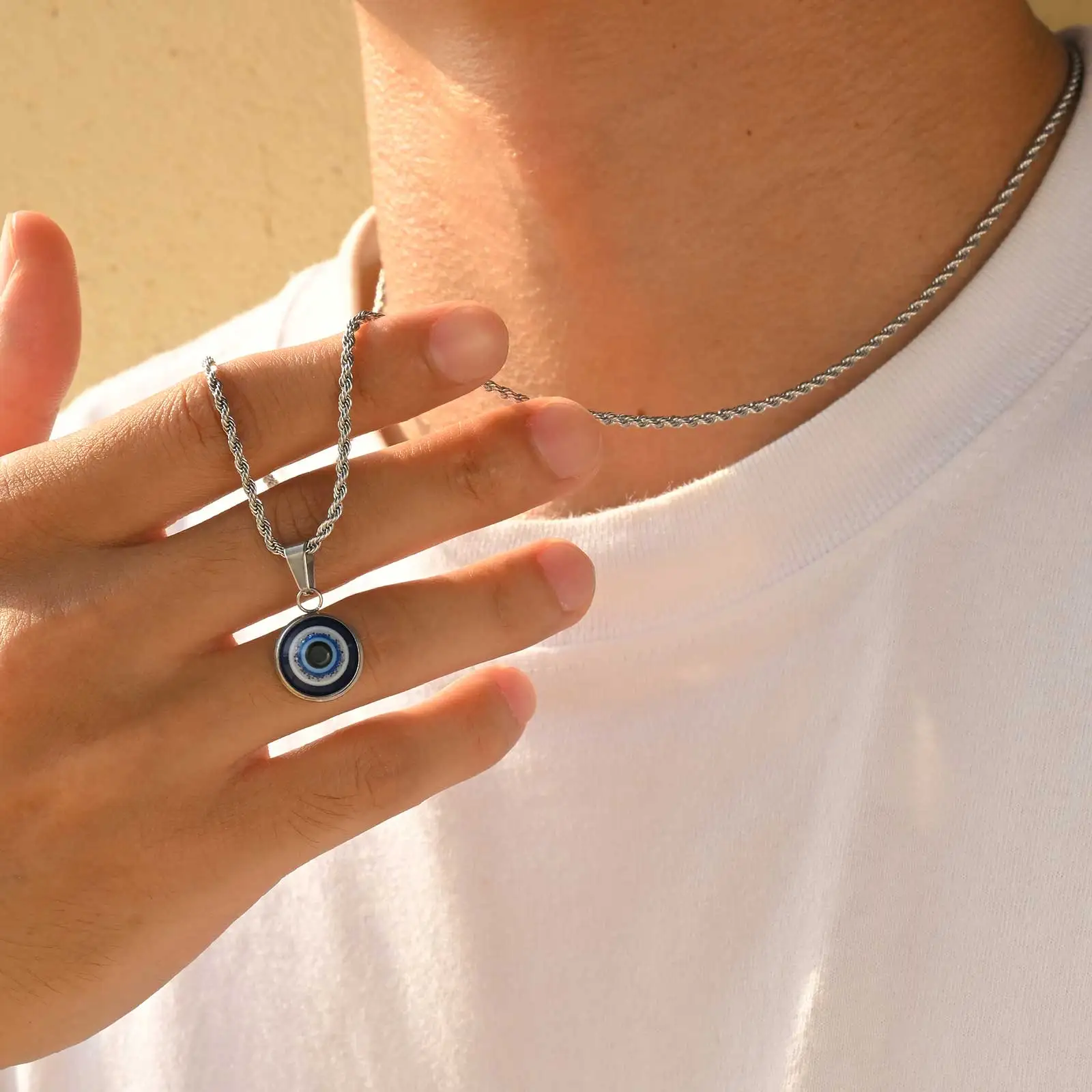 Türkische Halsketten mit bösem Blick aus Edelstahl für Männer, Halskette mit rundem Anhänger mit blauem Auge, ethnischer Kragenschmuck – Detail 3