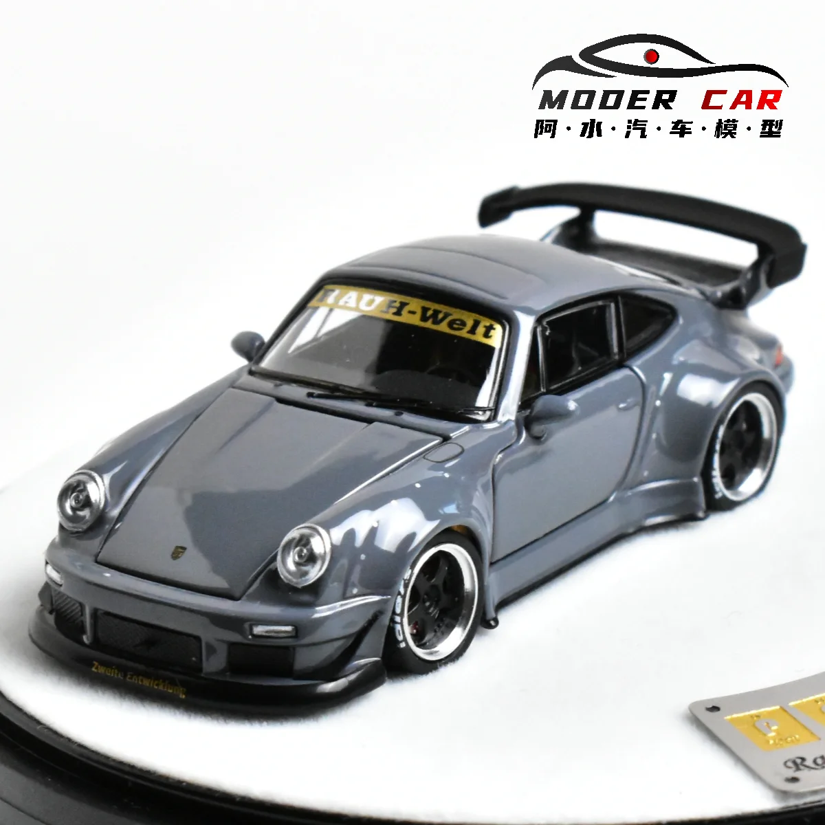 

PGM 1:64 RWB 930 Diecast Model Car