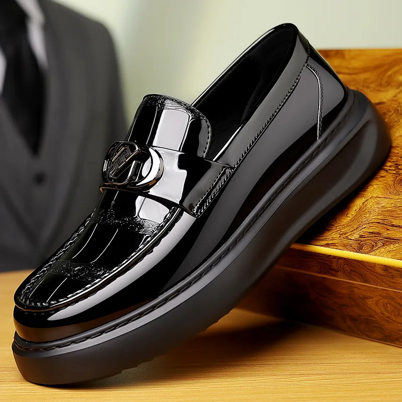 

British Style Business Leather Luxury Shoes Men New Fashion Retro Casual Bright Men's Shoes Low Top Platform Korean Loafers Men