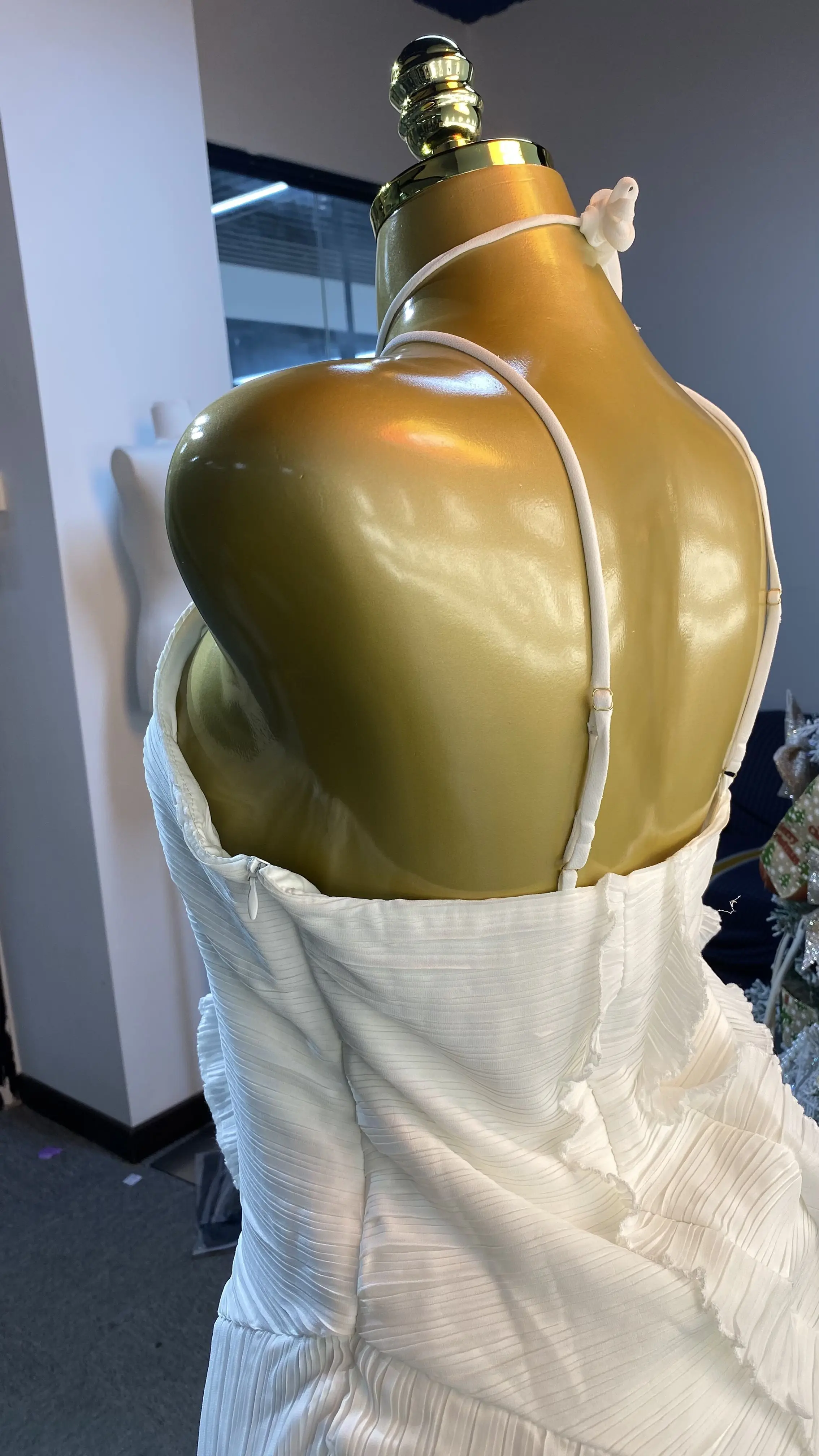 Nuovo abito lungo in chiffon lungo senza maniche senza schienale elegante con volant estivo alla moda per abbigliamento casual da donna-GZXX379