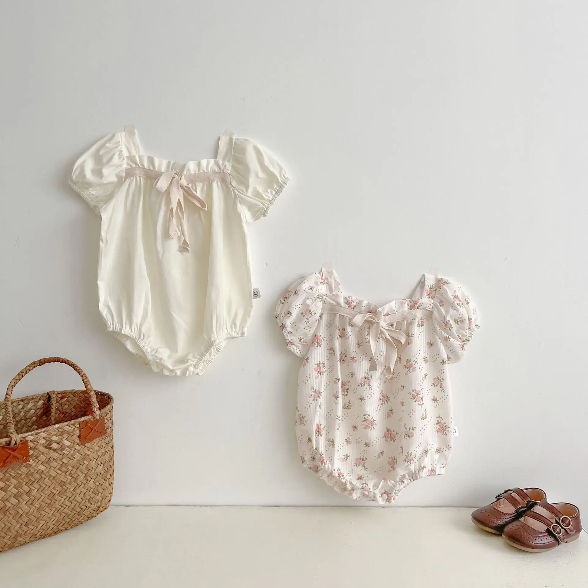 

Infant Baby Girls Romper Floral Ruffle Sleeve Bubble One Piece Jumpsuit Summer Bodysuit