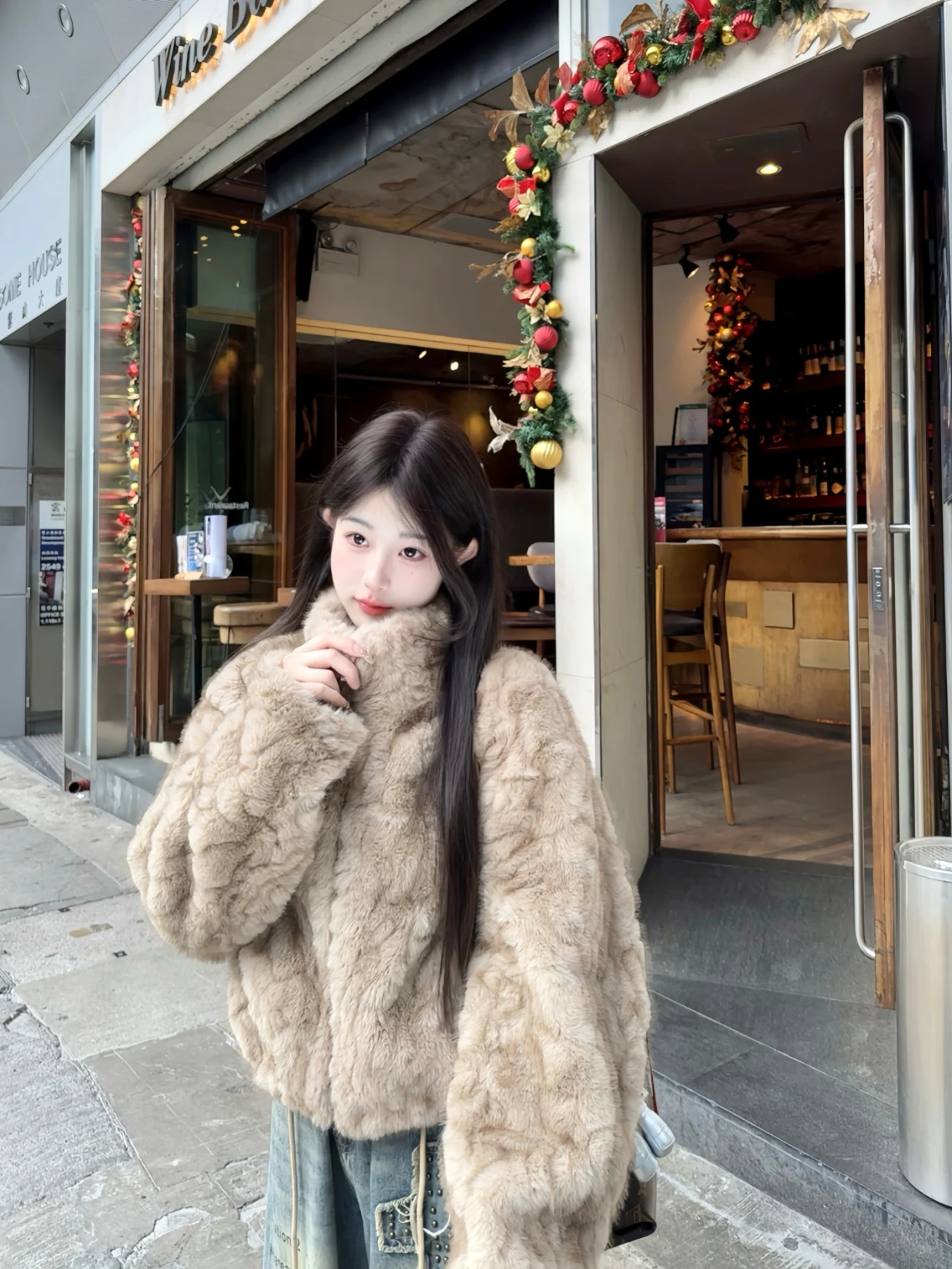 

Пальто Uoo Fanxin Bear Street Sle из экологически чистой овчины с меховым воротником, свободного кроя, для молодых женщин