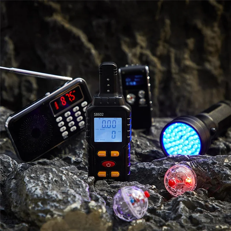 

【HOT】Equipment Kit 1 Detector 1 8Gb EVP Digital Recorder 1 Hand Held Radio 1 UV Flashlight 2 LED Light Up Cat Balls