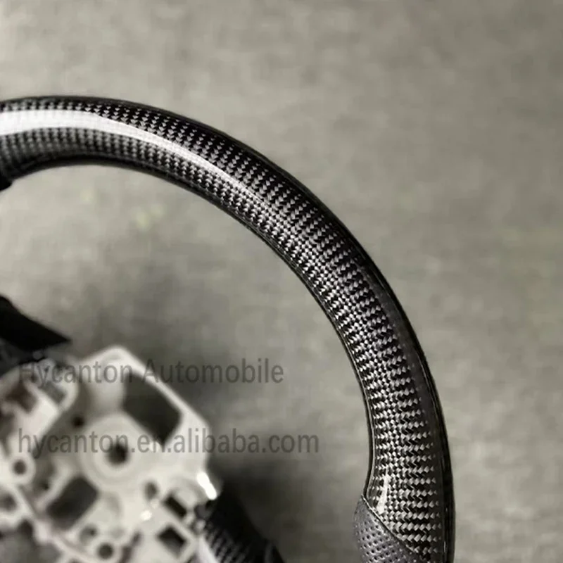 أسعار الجملة عجلة جلدية مثقبة من ألياف الكربون خياطة سوداء رياضية مناسبة تمامًا لعجلة قيادة السيارة #6