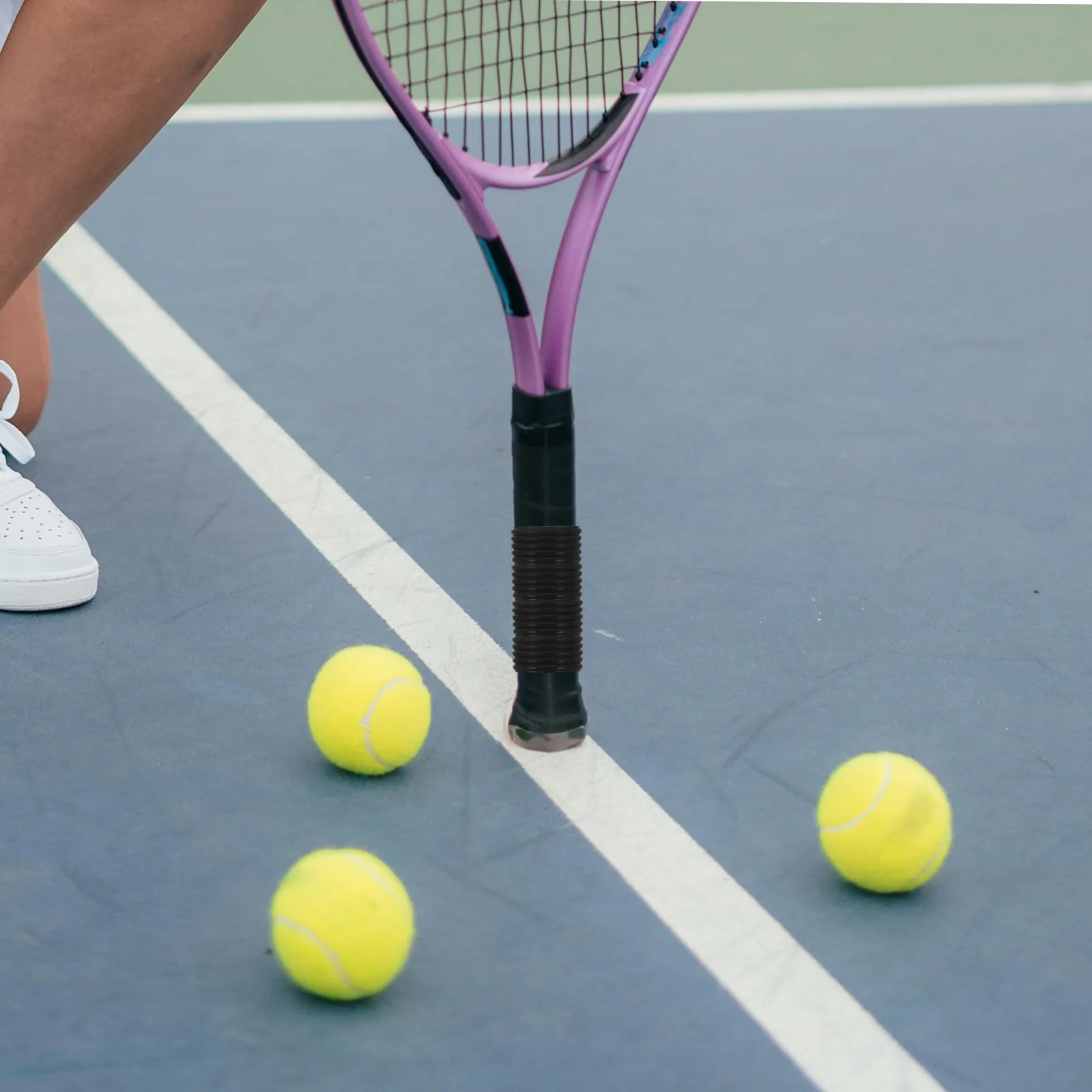 

8Pcs Ball Sports Grip Rings Soft Silicone Anti-Slip Handle Cover for in Humid Conditions Universal Fit Rackets