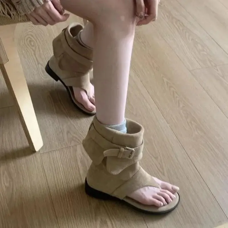 Casual flip-flop sandals, short boots, 2026 summer new style, niche and unique toe-opening breathable Roman sandals for women