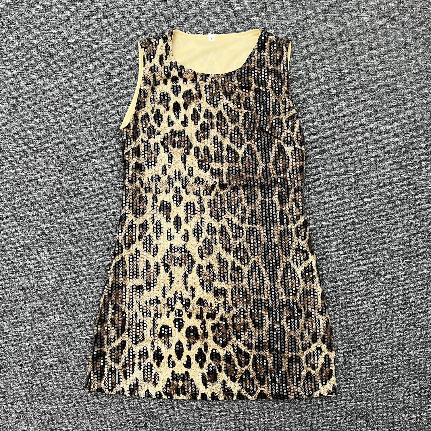 

Kar&Otza women's 2024 autumn and winter new dress round neck leopard print sequin decoration fashionable temperament mini skirt