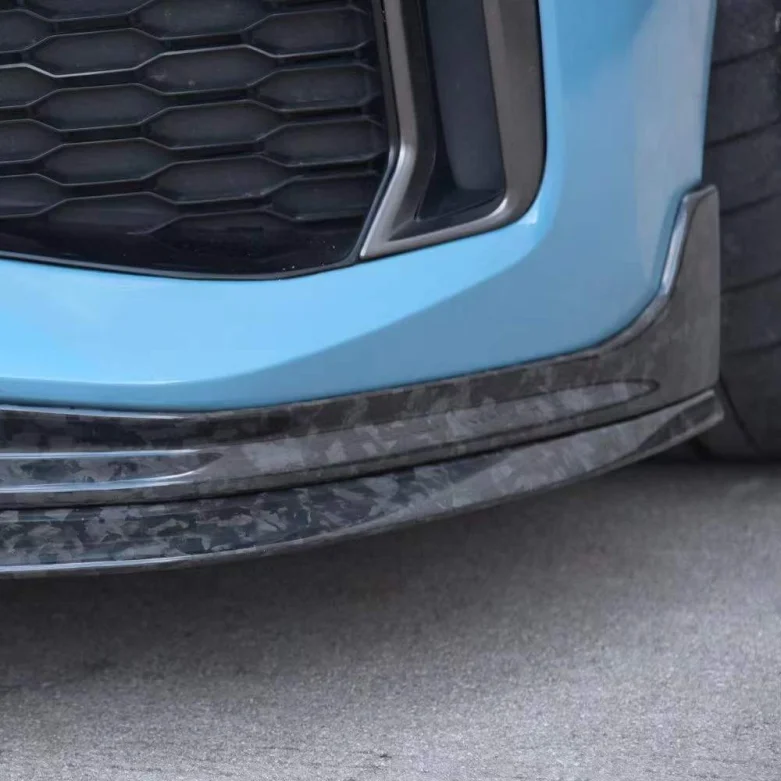 Direkt ab Werk angepasste Kohlefaser-Frontlippen-Eckverkleidungsset für die Dekoration von Automobil-Performance-Teilen