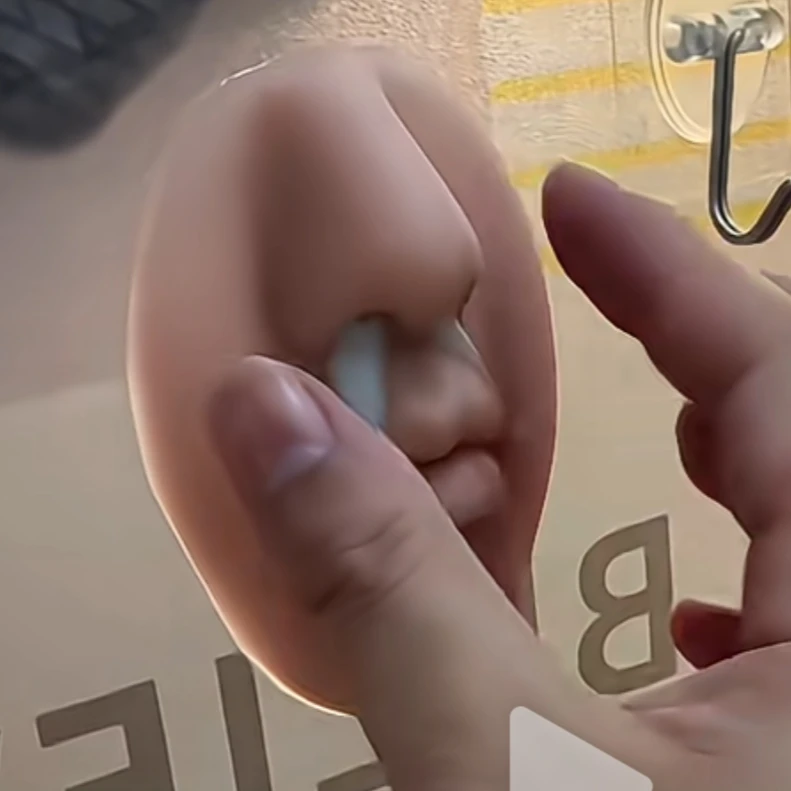 

3D facial spoof hand sanitizer installed with snot, soft silicone simulated leather can be used for tattoo training