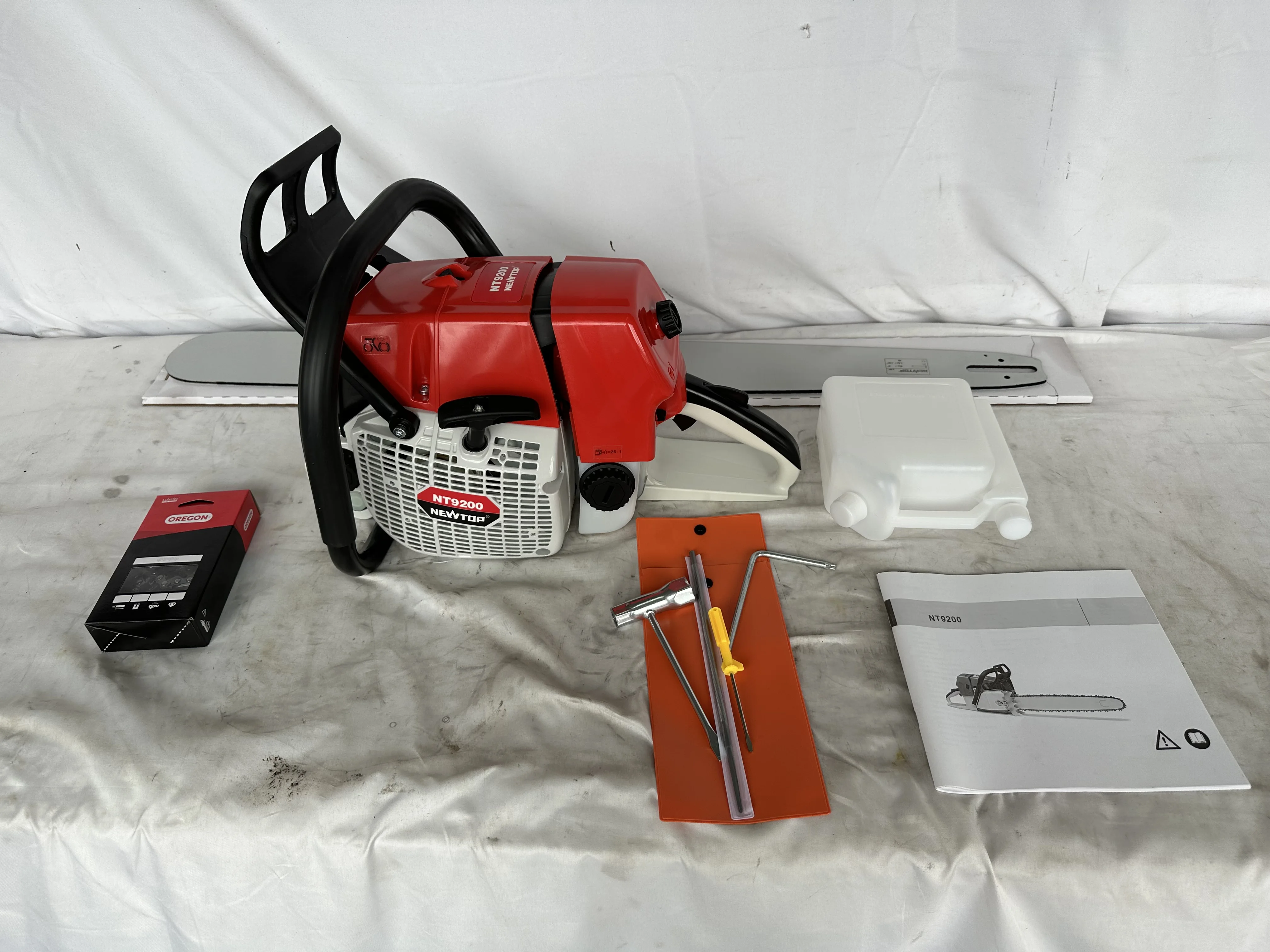 ATV&UTVHigh Power Petrol Chainsaw Model 660 92cc Forestry Chainsaw 5.2kw for Professional Logging